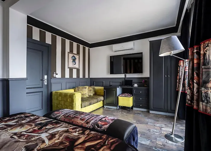 Hotel Art & Interiors