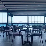 Ξενοδοχείο Art & Interiors 2*