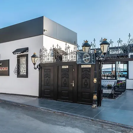 Ξενοδοχείο Art & Interiors