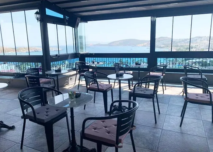 Ξενοδοχείο Art & Interiors