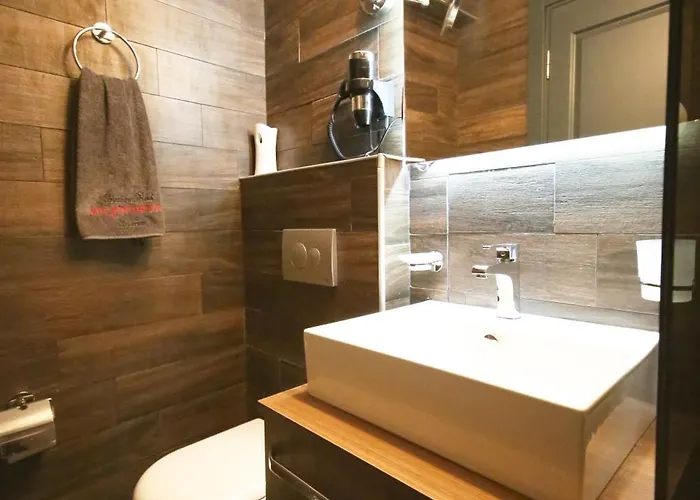 Ξενοδοχείο Art & Interiors 2*