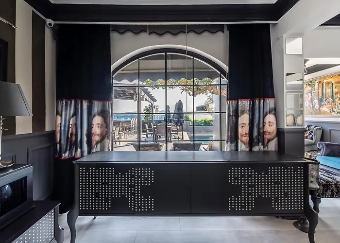 Art & Interiors Αλικαρνασσός