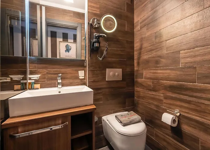 Art & Interiors Αλικαρνασσός