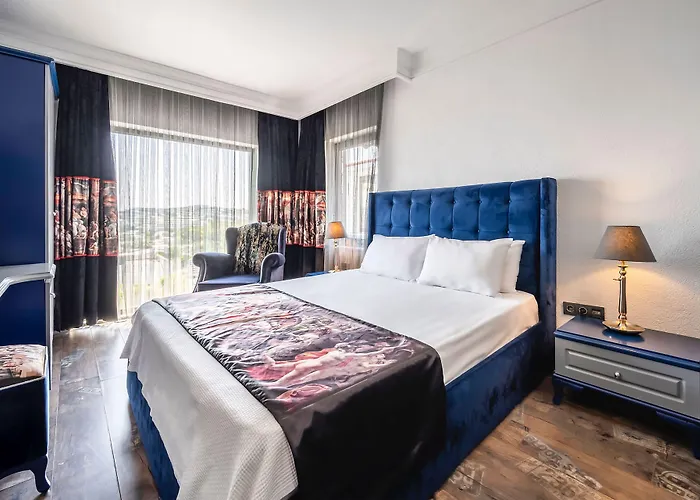 Art & Interiors Hotel 2*