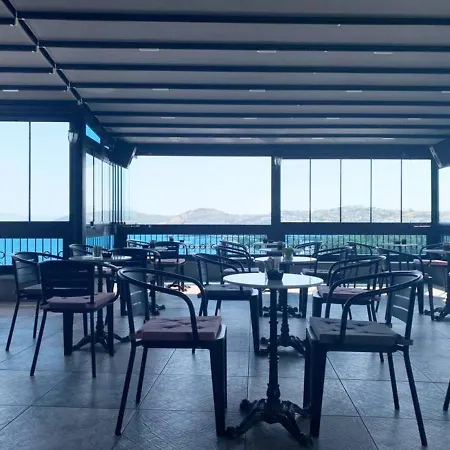 Hotel Art & Interiors 2*