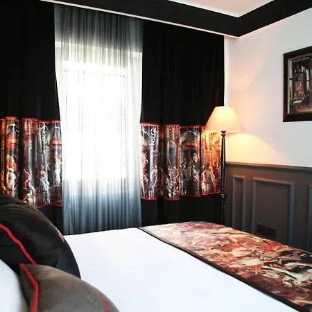 Art & Interiors 博德鲁姆