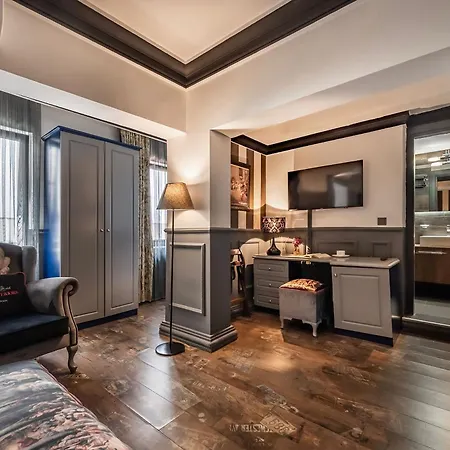 Art & Interiors 酒店 博德鲁姆