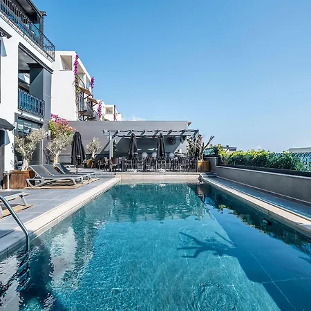 酒店 Art & Interiors 2*