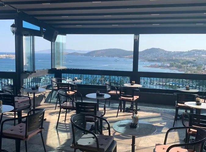 Art & Interiors Hotel